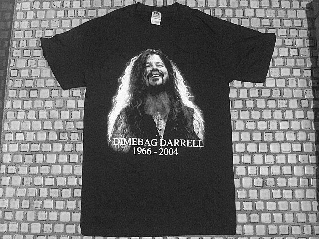 Dimebag Darrell - Up Close  - Two Sided Printed T-Shirt